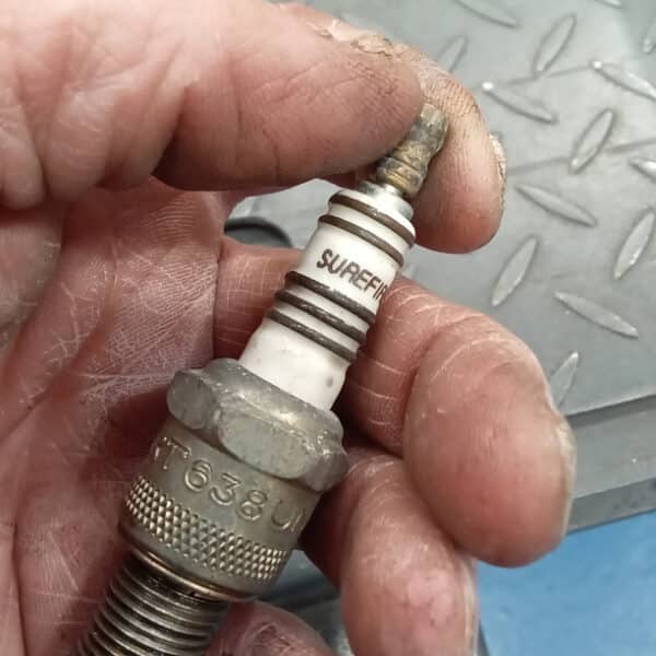 020426 1983 Toyota Hilux Customer Jobs 9