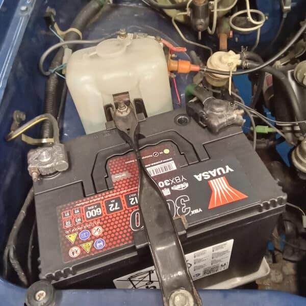 070425 1983 Toyota Hilux New Battery