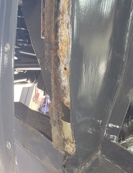 070426 1970 Aston Martin DBS Vantage B Pillar Rust Repairs 4