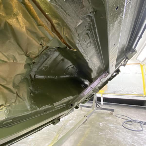 070426 1975 MGB GT V8 Raptor Complete 4