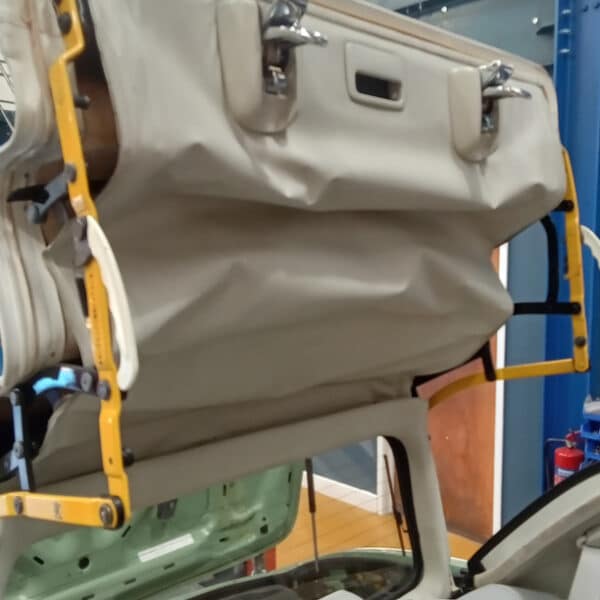 070426 1991 Nissan Figaro New Hood 11