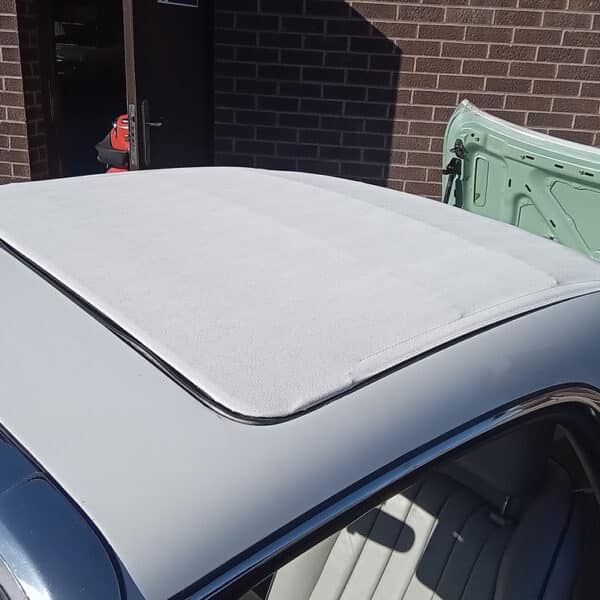 070426 1991 Nissan Figaro New Hood