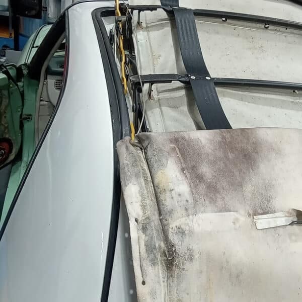 070426 1991 Nissan Figaro New Hood 9