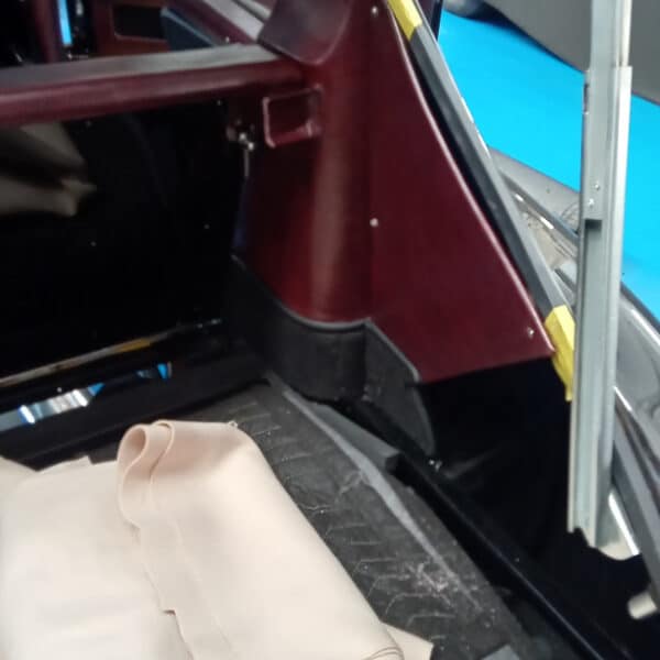 080426 1953 Aston Martin DB2 Interior Pieces 3