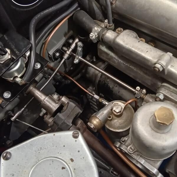 080426 1959 Jaguar MkIX engine and gearbox refit 1