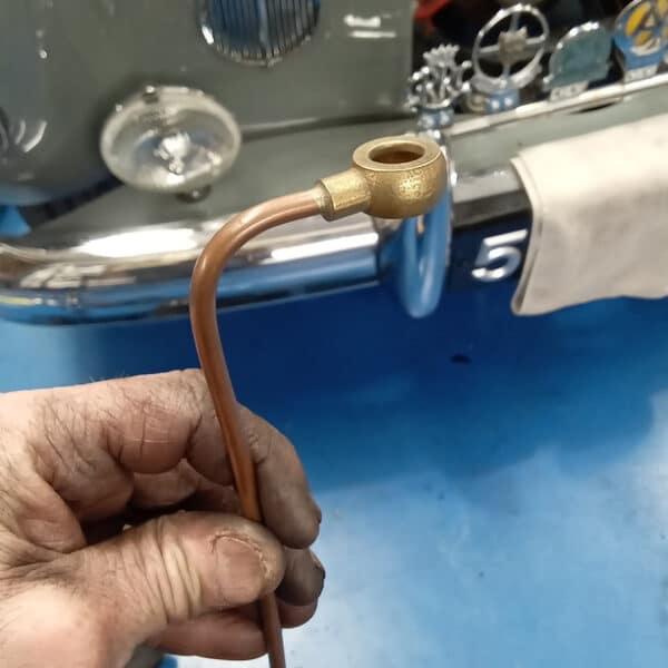 080426 1959 Jaguar MkIX engine and gearbox refit 2 1