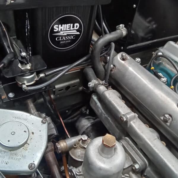 080426 1959 Jaguar MkIX engine and gearbox refit 3 1