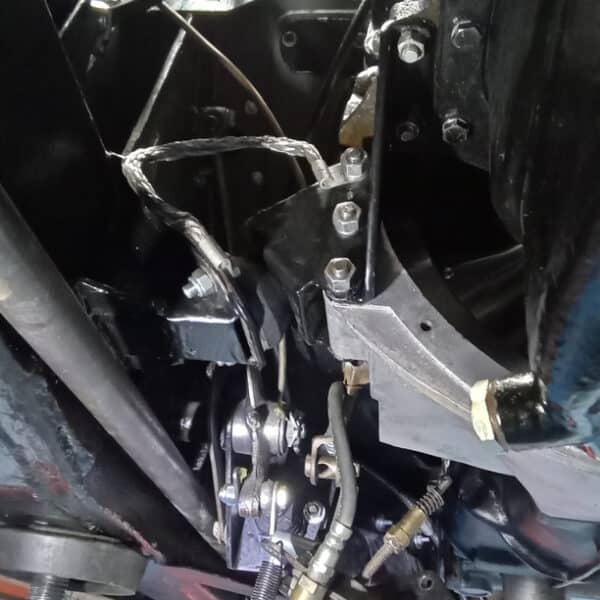 080426 1959 Jaguar MkIX engine and gearbox refit 7 1