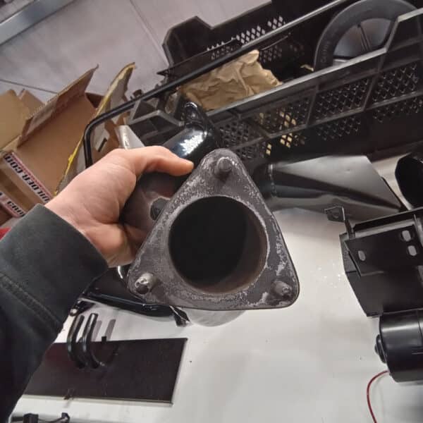 080426 1970 Aston Martin DBS Vantage engine bay and restored parts 32