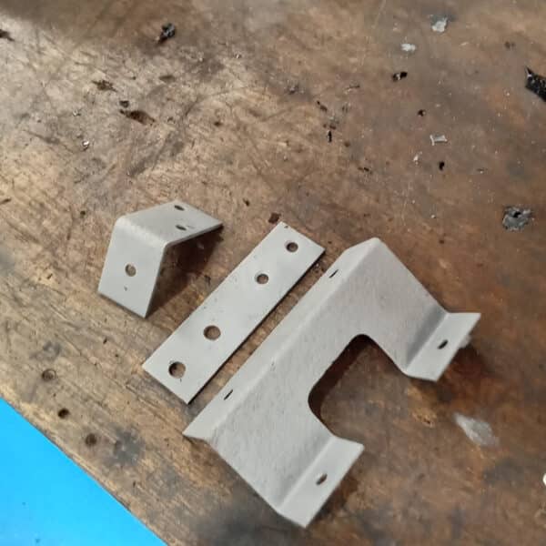 080426 1970 Aston Martin DBS Vantage engine bay and restored parts 5