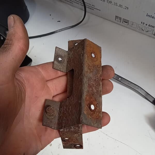 080426 1970 Aston Martin DBS Vantage engine bay and restored parts 7