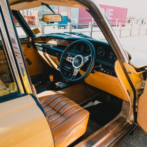 080426 1972 Rover P6 4500S Arrival 8