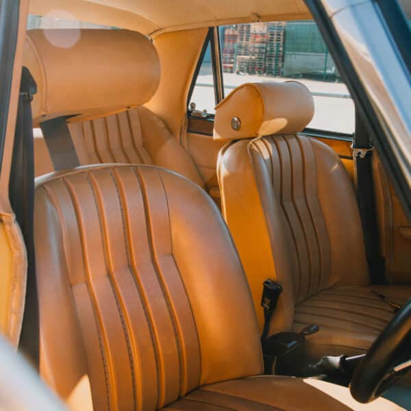 080426 1972 Rover P6 4500S Arrival 9