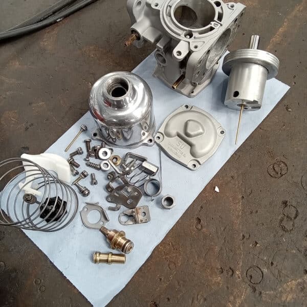 080426 1975 MGB GT V8 Carburettor Overhaul 11