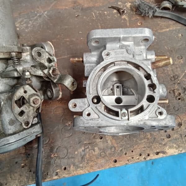 080426 1975 MGB GT V8 Carburettor Overhaul 12