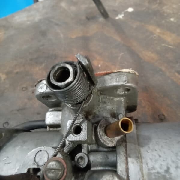 080426 1975 MGB GT V8 Carburettor Overhaul 8