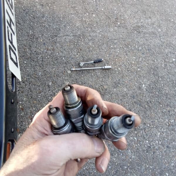 080426 1983 Toyota Hilux Compression Test