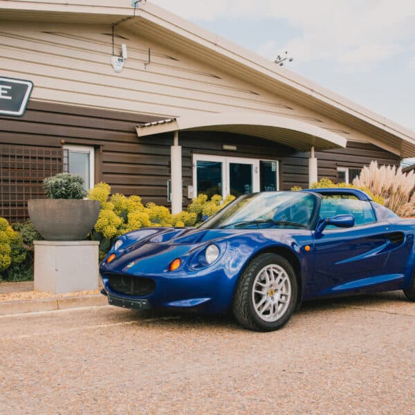 080426 2000 Lotus Elise S1 Arrival