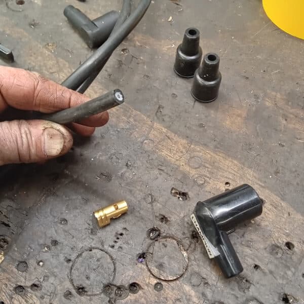 090426 1959 Jaguar MkIX HT Leads 2