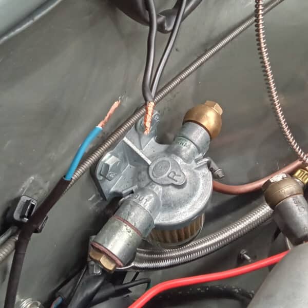 090426 1959 Jaguar MkIX New Distributor 4