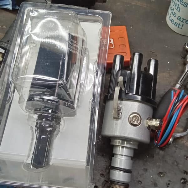 090426 1959 Jaguar MkIX New Distributor