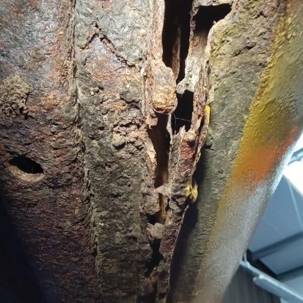 090426 1978 MGB GT Inspection 14