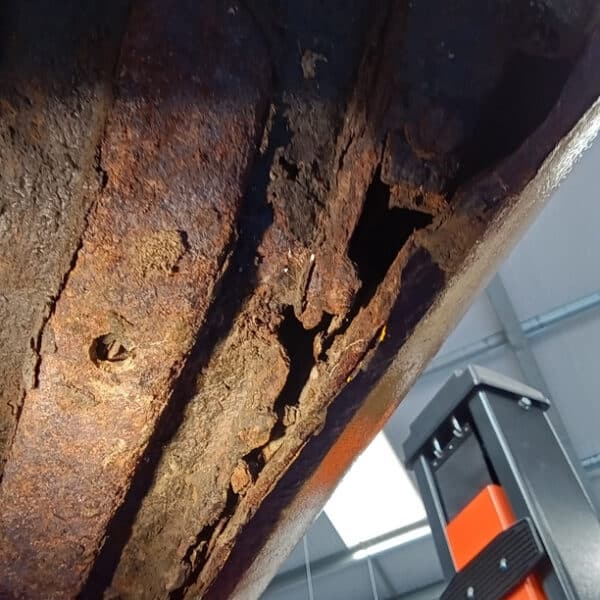 090426 1978 MGB GT Inspection 15