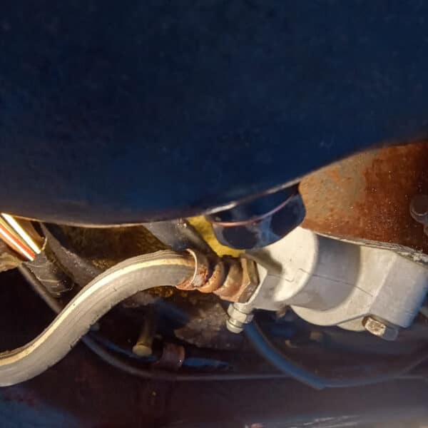 090426 1978 MGB GT Inspection 6