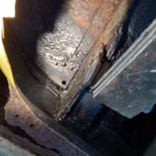 090426 1978 MGB GT Inspection 9