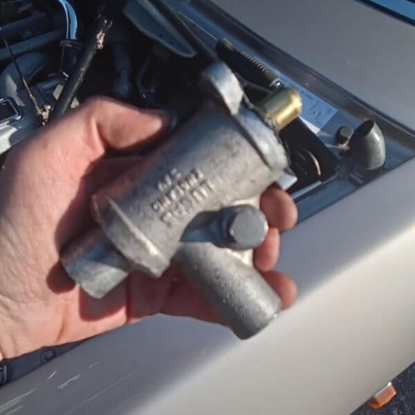 090426 1991 Jaguar XJS Idle Control Valve 7