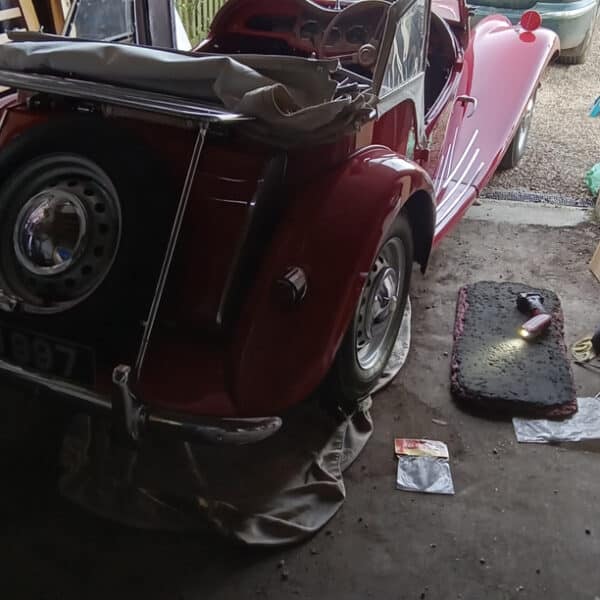 100426 1954 MG TF Reported Fuel Leak and Repair at Customers House 3