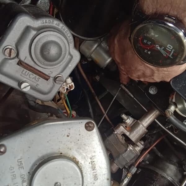 100426 1959 Jaguar MkIX Throttle Adjustment 4