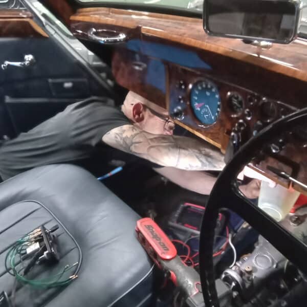 100426 1959 Jaguar MkIX gearbox wiring 2