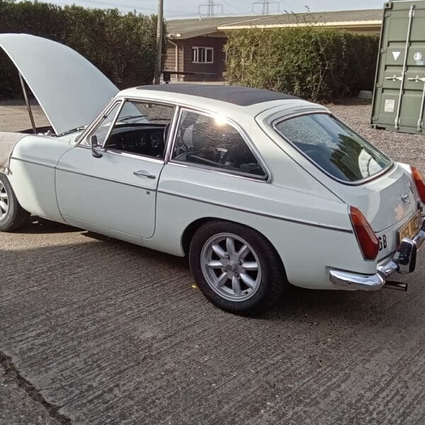 100426 1973 MGB GT Carb Tune 2 2