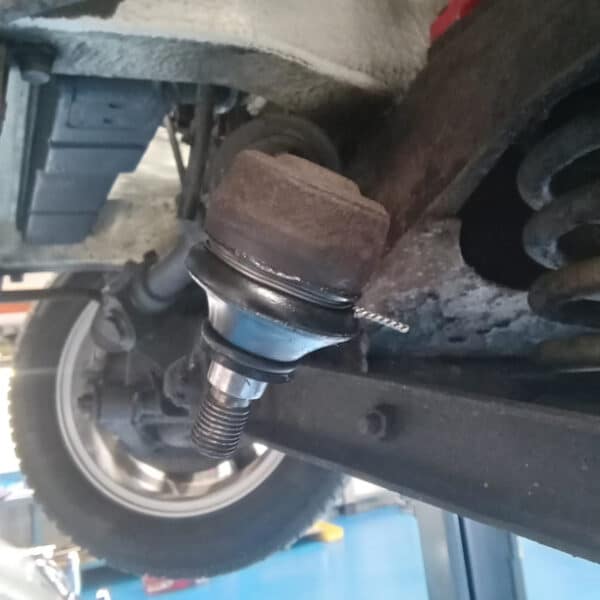 100426 1973 MGB GT MOT check over 10