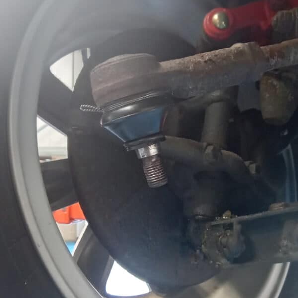 100426 1973 MGB GT MOT check over 5