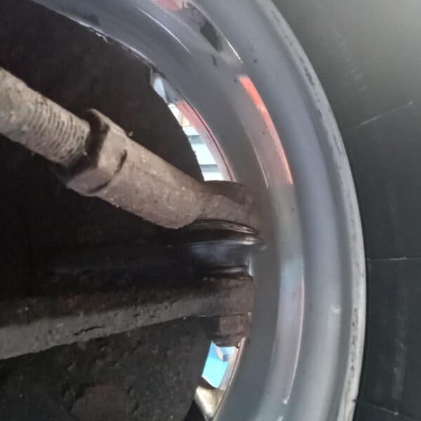 100426 1973 MGB GT MOT check over 7