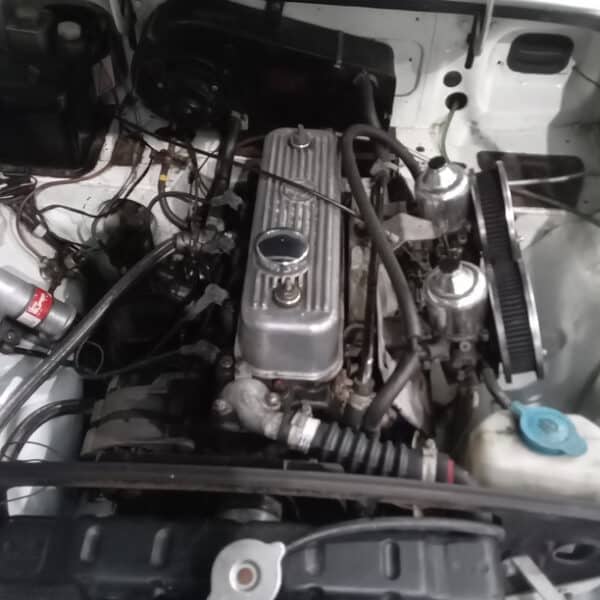 100426 1973 MGB GT White Carb Tune 4