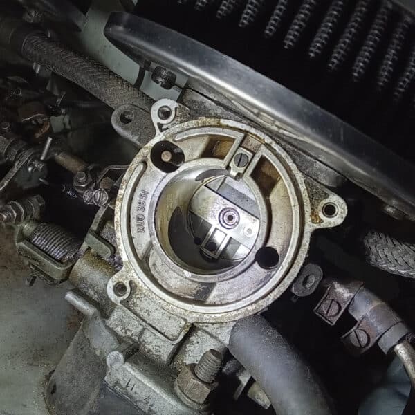 100426 1973 MGB GT White Carb Tune