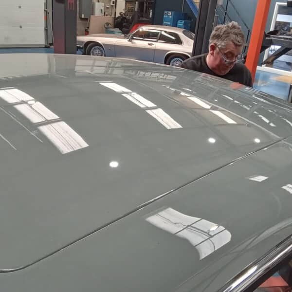 110426 1959 Jaguar MkIX Sunroof 18