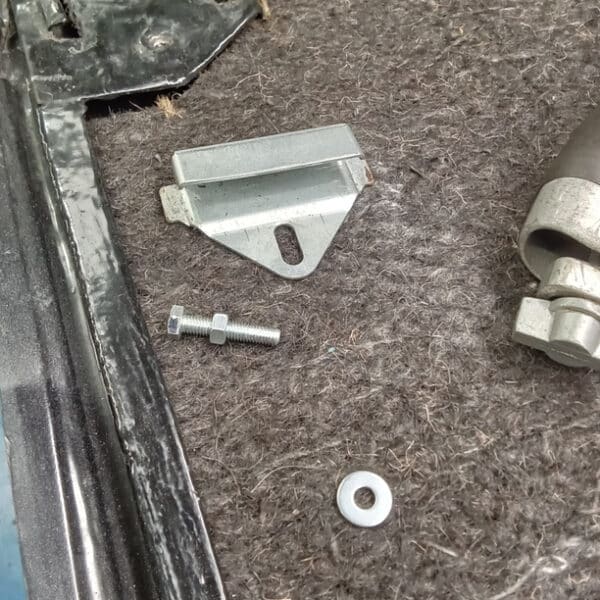 110426 1959 Jaguar MkIX Sunroof 2