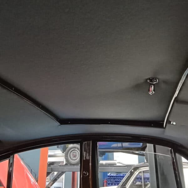 110426 1959 Jaguar MkIX Sunroof 23