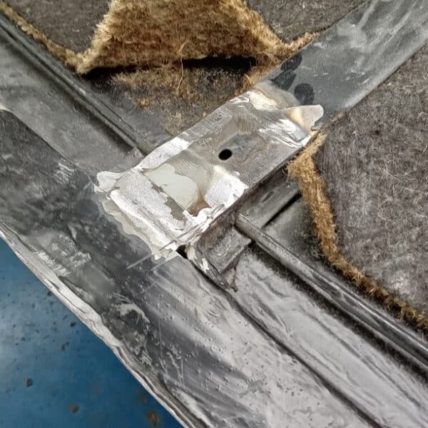 110426 1959 Jaguar MkIX Sunroof 4