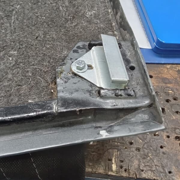 110426 1959 Jaguar MkIX Sunroof