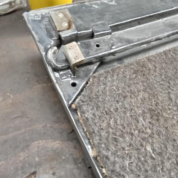 110426 1959 Jaguar MkIX Sunroof 9