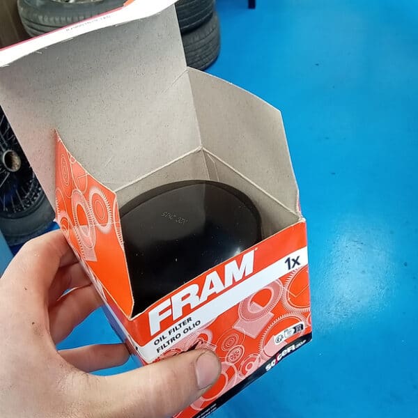 140426 1978 MG B GT Service 3