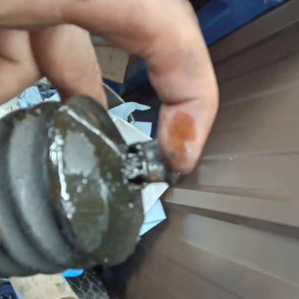 140426 1978 MG B GT Service 6