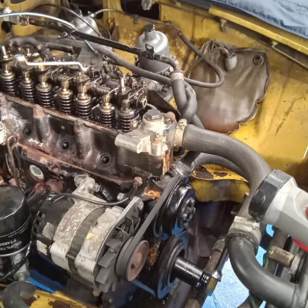 140426 1978 MG B GT Service 8