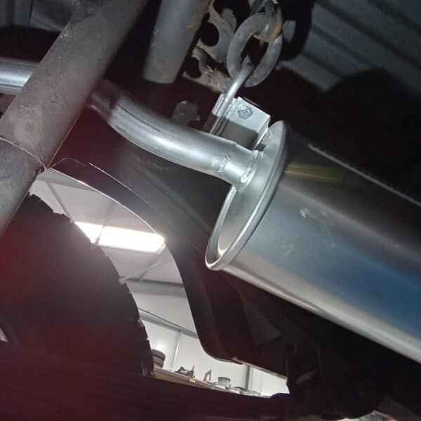 140426 1983 Toyota Hilux exhaust 2