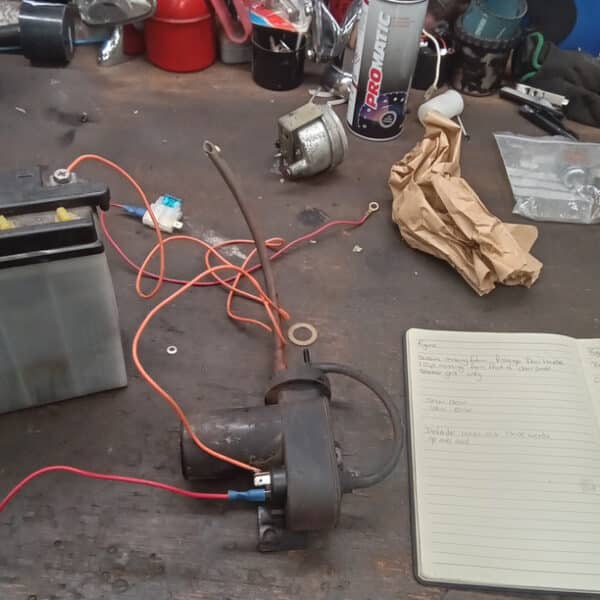 140426 1987 Maserati BiTurbo Bubbling Over Wing Mirror and Vacuum Pump 3